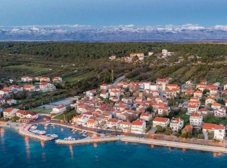 Apartman Lipotica Diklo Zara Esterno foto