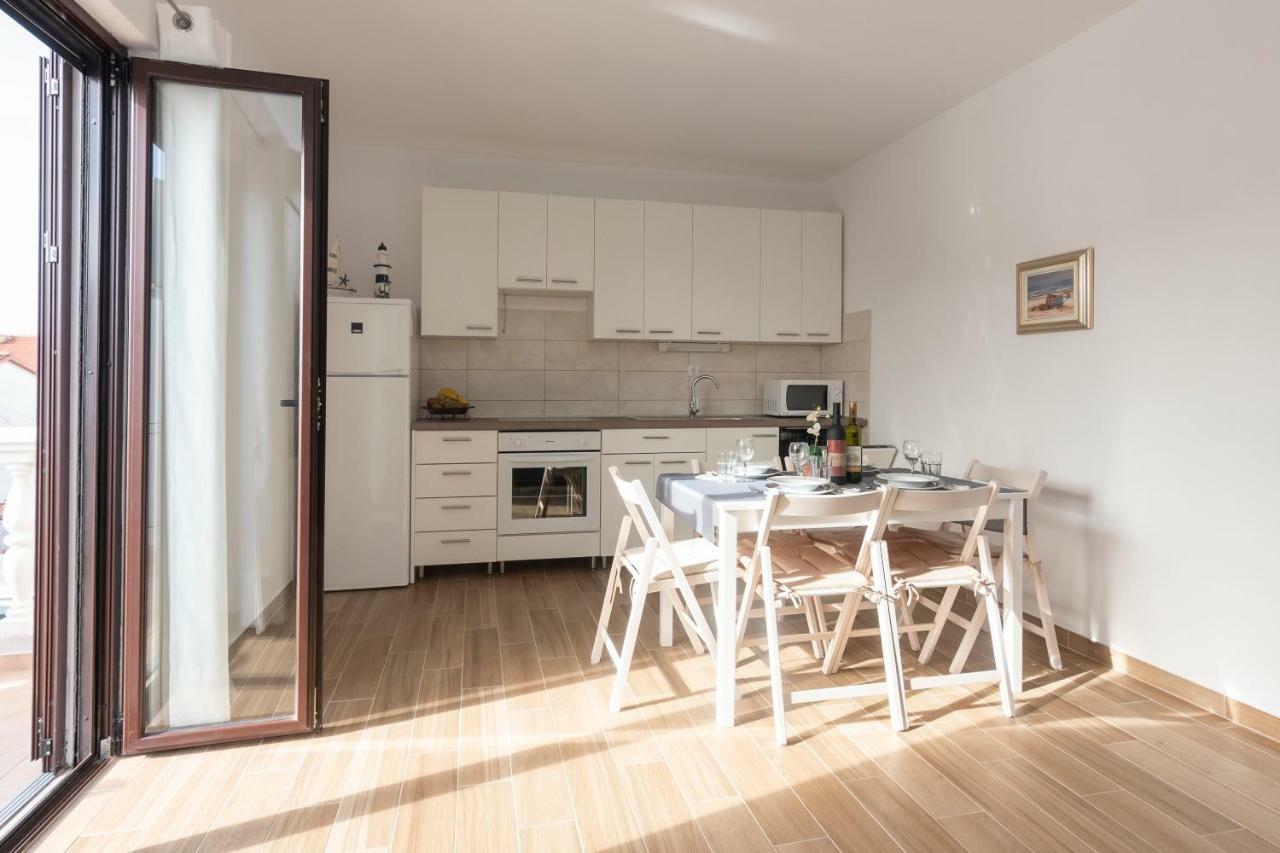 Apartman Lipotica Diklo Zara Esterno foto
