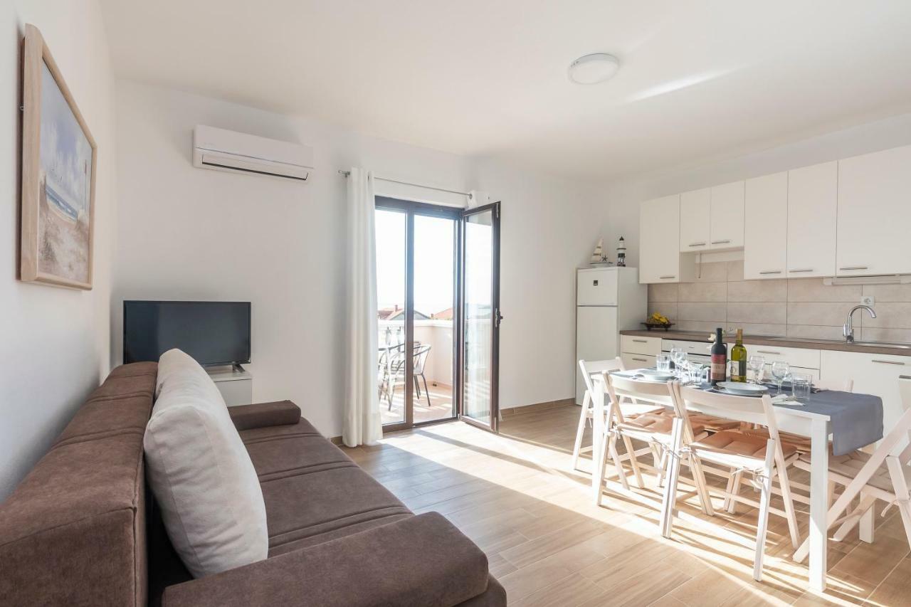 Apartman Lipotica Diklo Zara Esterno foto