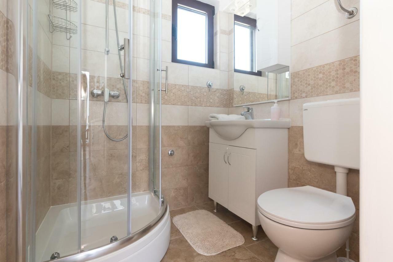 Apartman Lipotica Diklo Zara Esterno foto