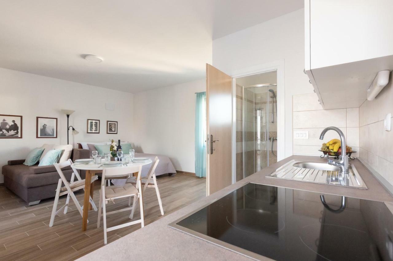 Apartman Lipotica Diklo Zara Esterno foto