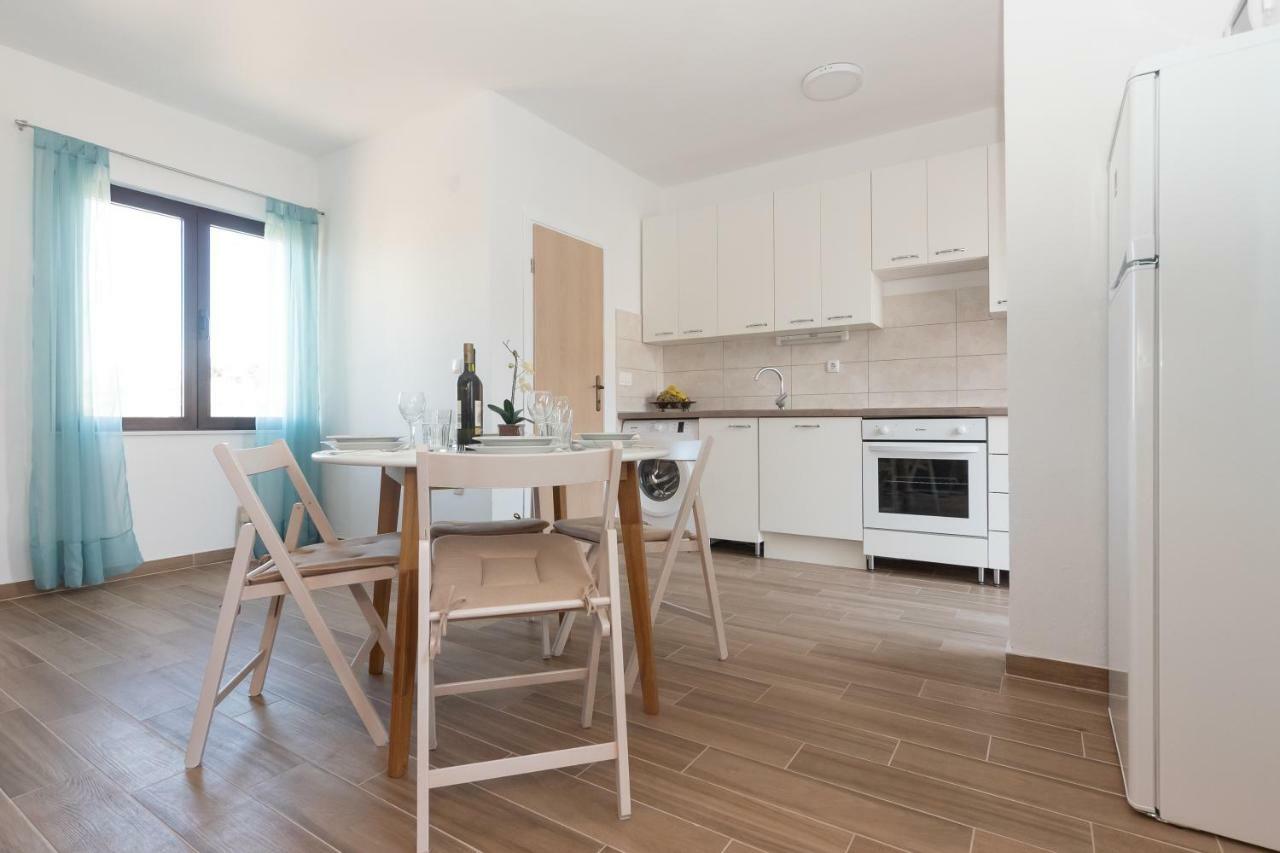 Apartman Lipotica Diklo Zara Esterno foto