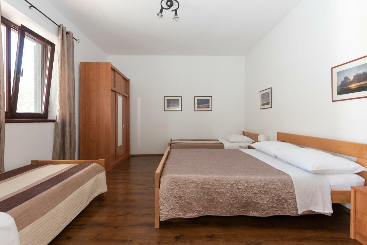 Apartman Lipotica Diklo Zara Esterno foto
