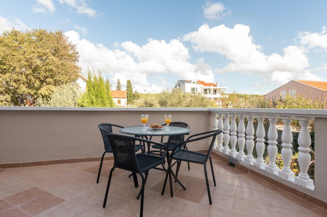 Apartman Lipotica Diklo Zara Esterno foto